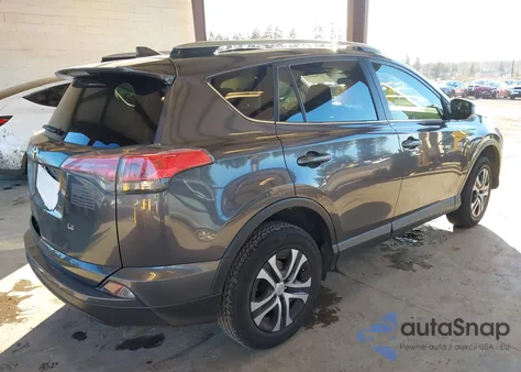 2017 Toyota Rav4 Le z USA, uszkodzony, nr VIN JTMZFREV0HJ102483